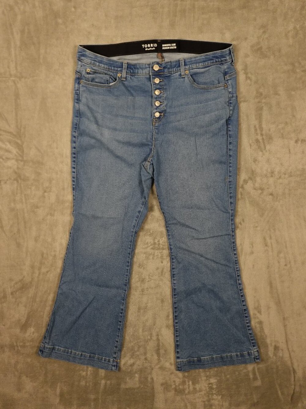 Torrid Bombshell Flare Jeans Women’s 22R Light Wash High Rise Stretch Button Fly